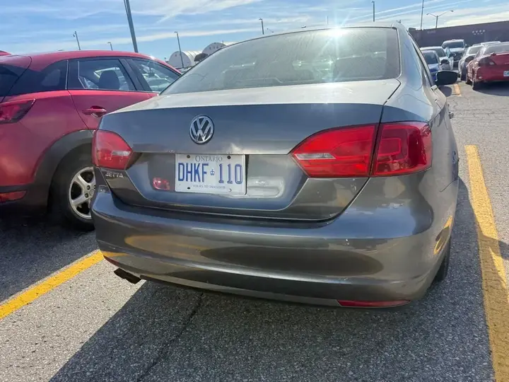Volkswagen Jetta 2013 photo 2