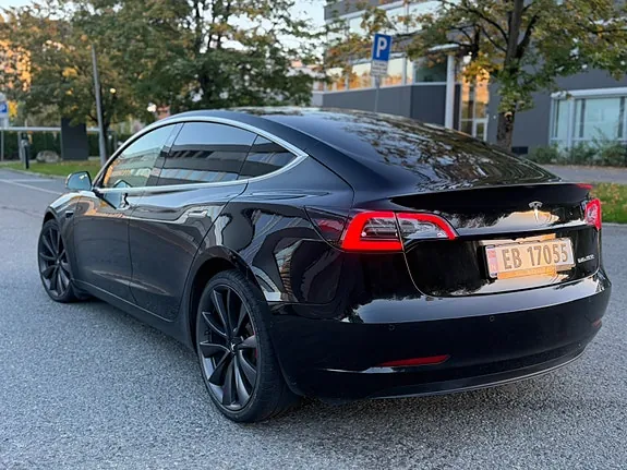 Tesla Model 3 2020 photo 5