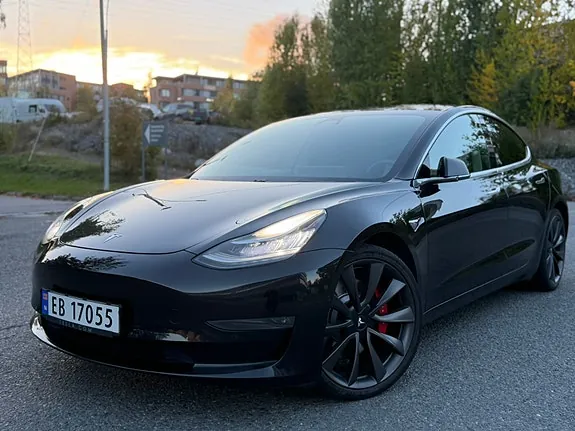 Tesla Model 3 2020 photo 2