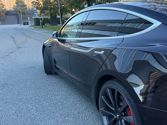 Tesla Model 3 2020 photo 4