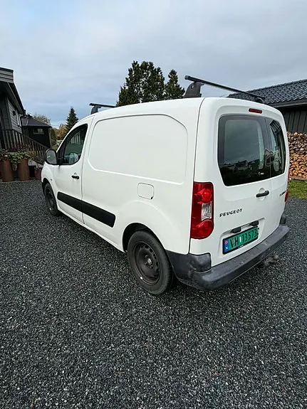 Peugeot Partner 2009 photo 2