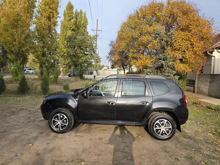 Dacia Duster 2013 photo 4