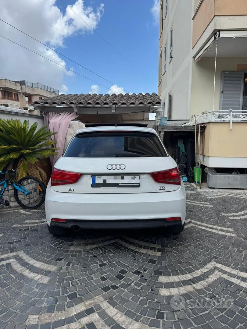 Audi A1 2015 photo 2