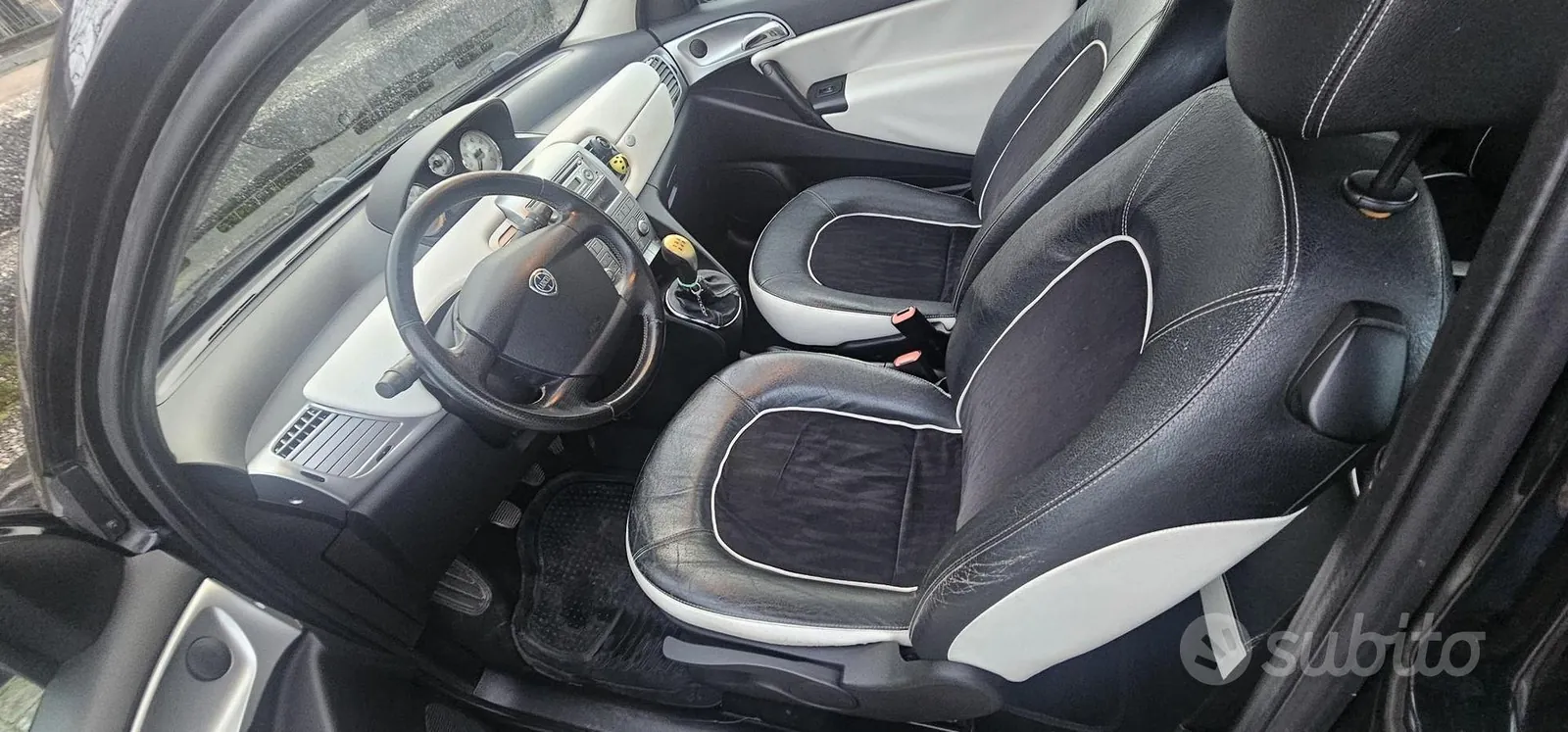 Lancia Ypsilon 2012 photo 5