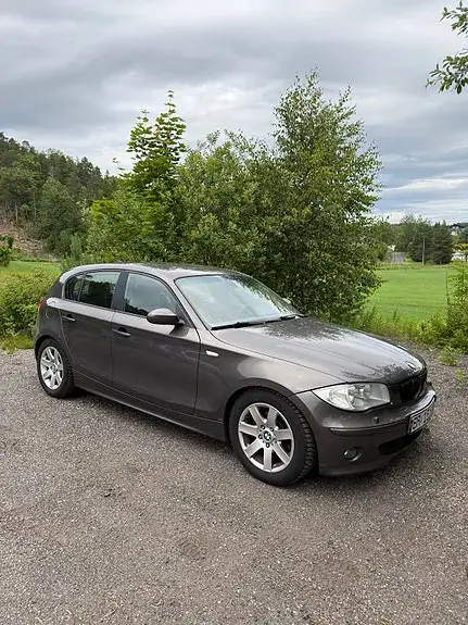 BMW 118D 2005 photo 2