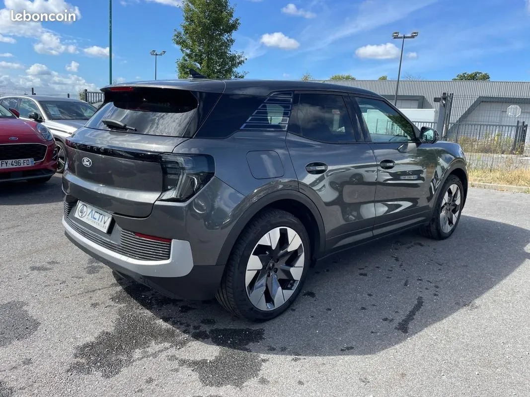 Ford Explorer 2025 photo 5
