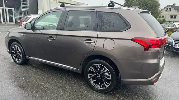 Mitsubishi Outlander 2017 photo 3