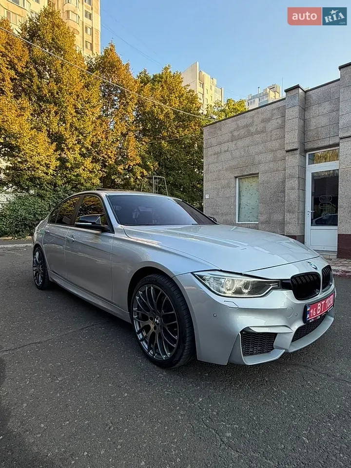 BMW 3 Series 2012 photo 3