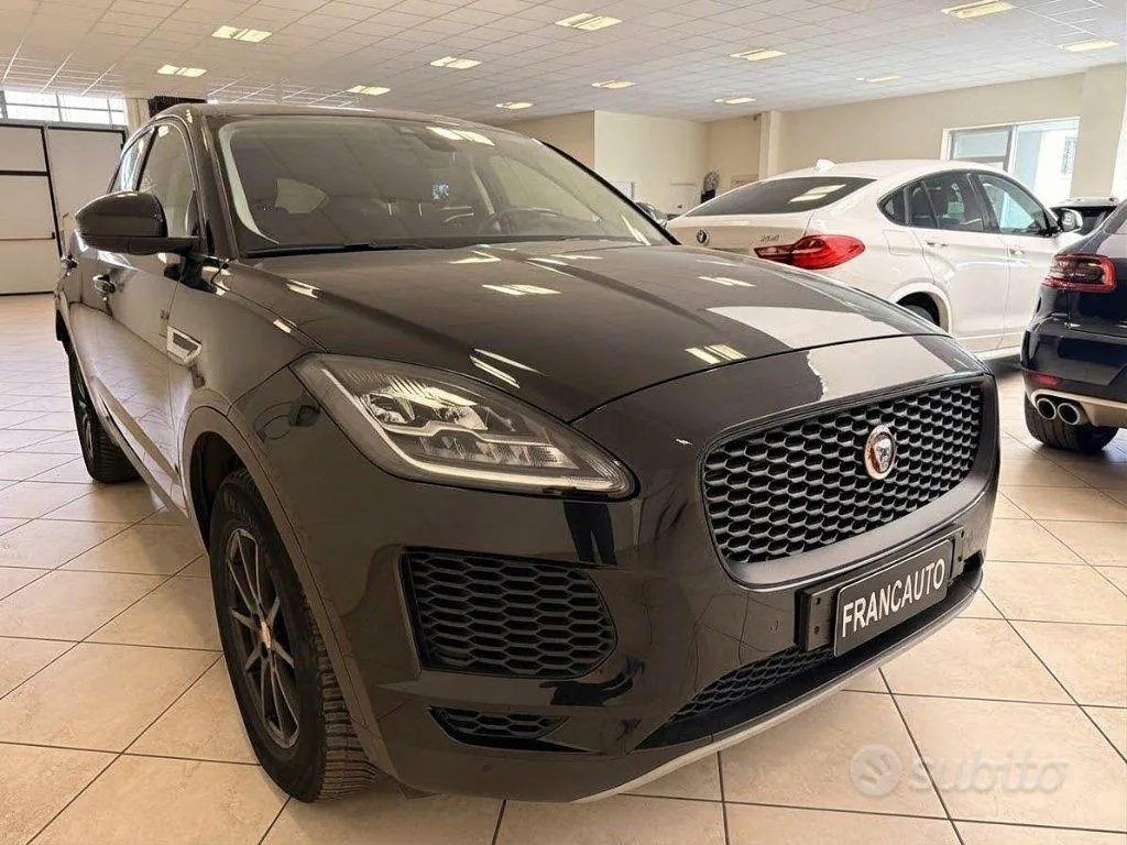 Jaguar E-Pace 2018 photo 3