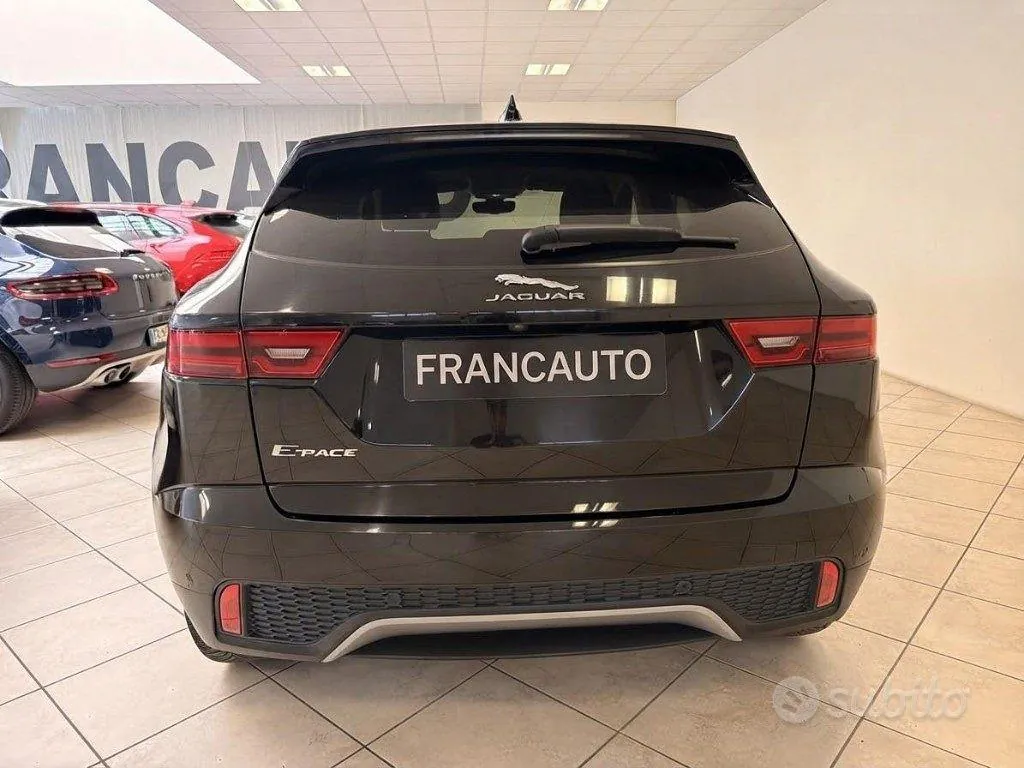 Jaguar E-Pace 2018 photo 5