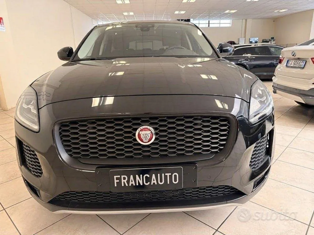 Jaguar E-Pace 2018 photo 2