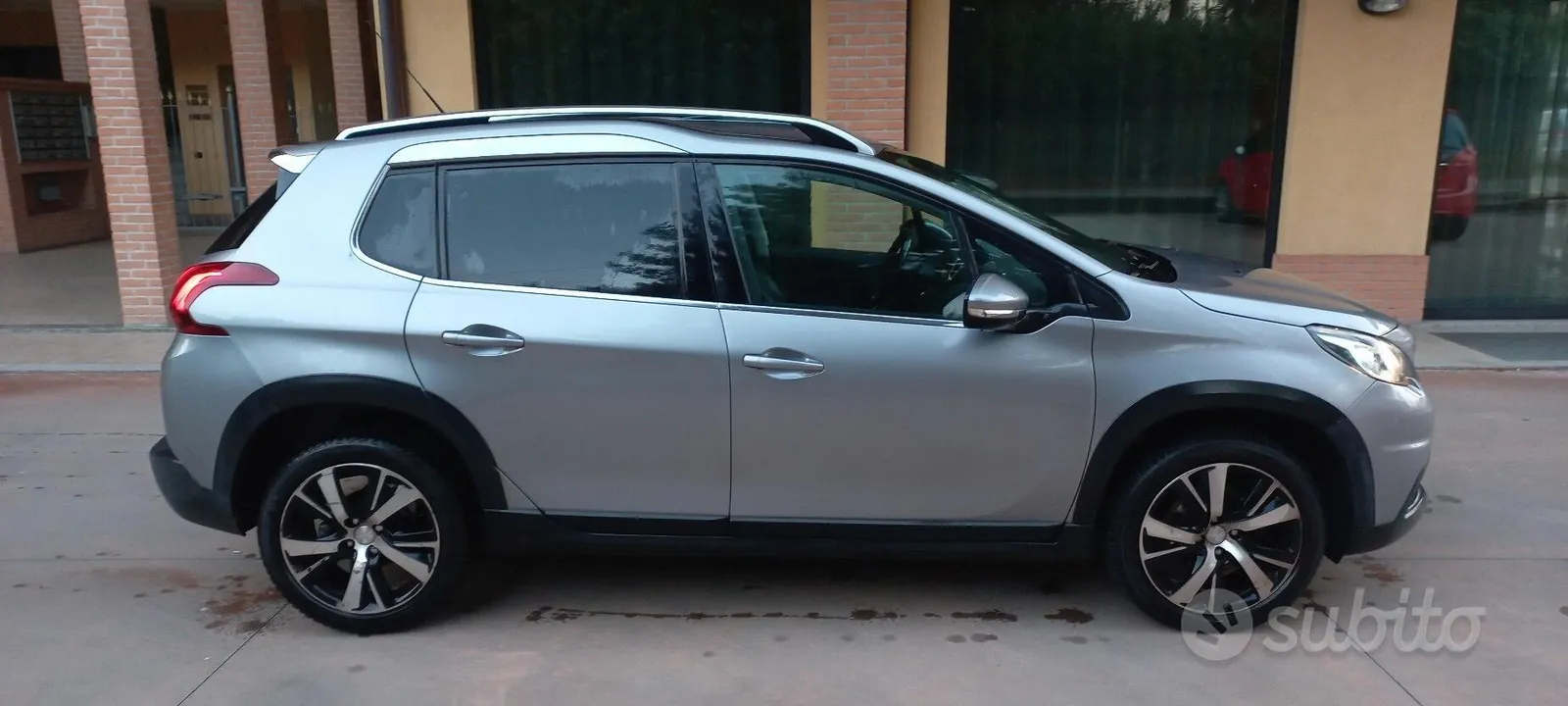 Peugeot 2008 2017 photo 4