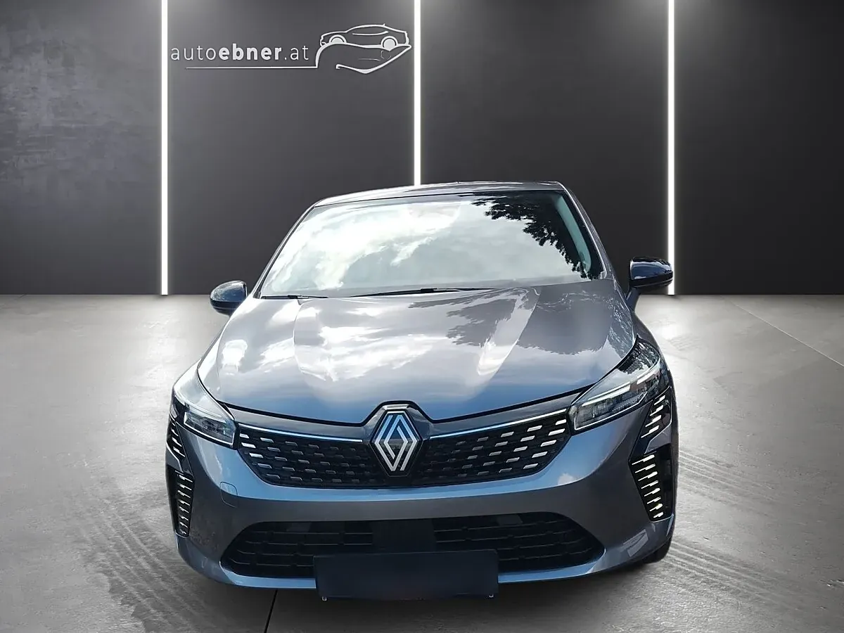 Renault Clio photo 2