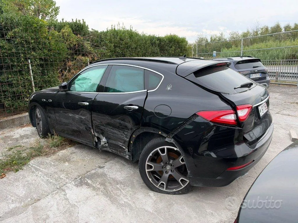 Maserati Levante 2017 photo 4