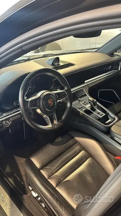 Porsche Panamera 2018 photo 4