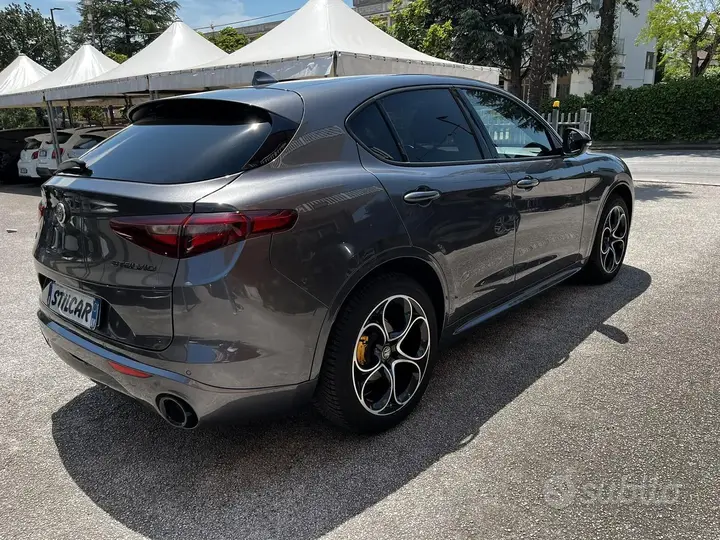 Alfa Romeo Stelvio 2021 photo 4