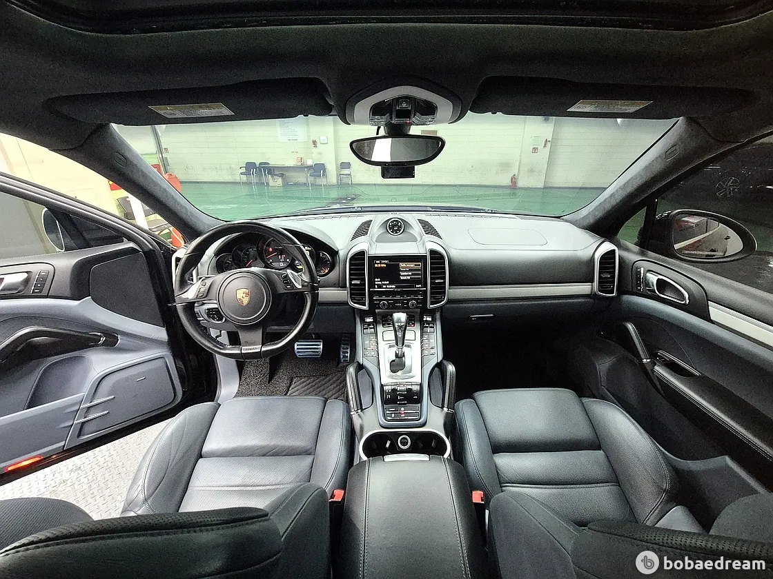 Porsche Cayenne 2011 photo 4