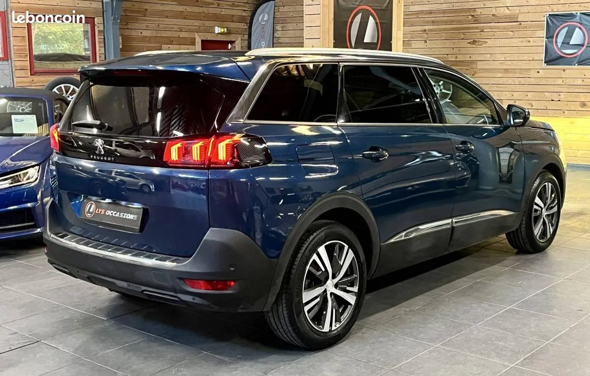 Peugeot 5008 2022 photo 5