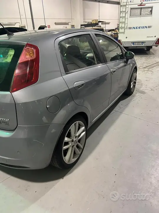 Fiat Grande Punto 2008 photo 4