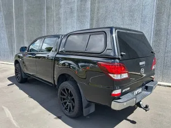 Mazda Bt-50 2017 photo 2