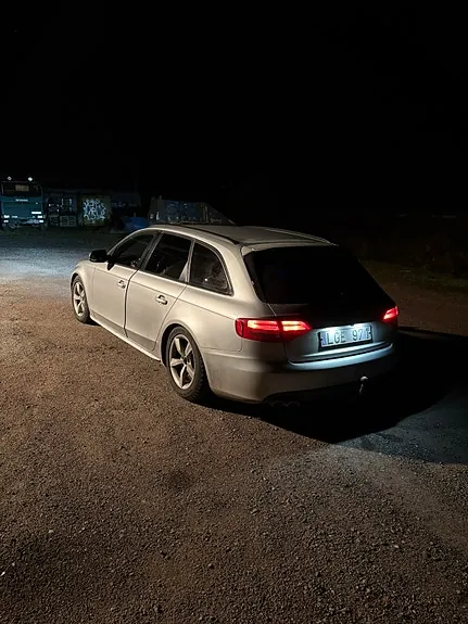 Audi A4 2011 photo 3
