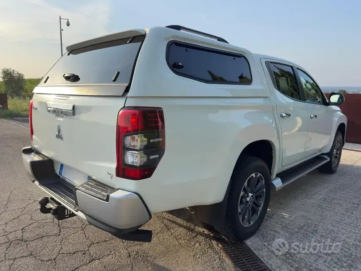 Mitsubishi L200 2022 photo 4