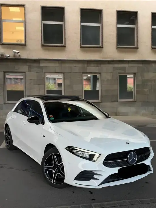 Mercedes-Benz A250E