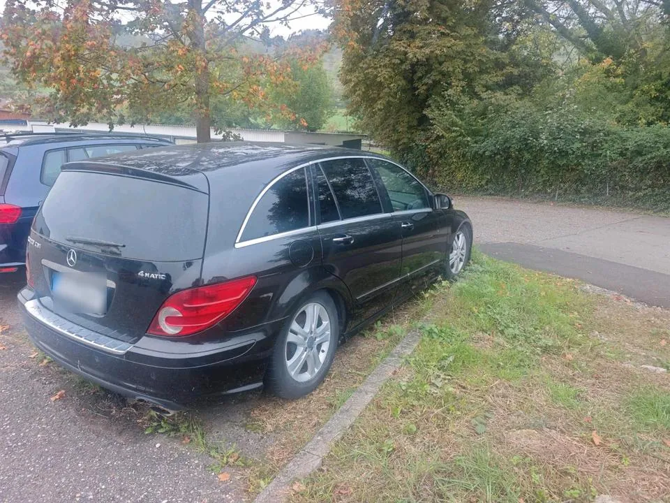 Mercedes-Benz 320