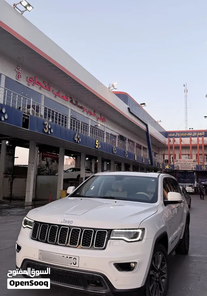 Jeep Grand Cherokee 2018 photo 2