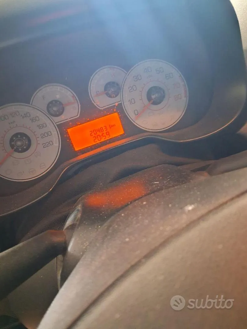 Fiat Grande Punto 2008 photo 4