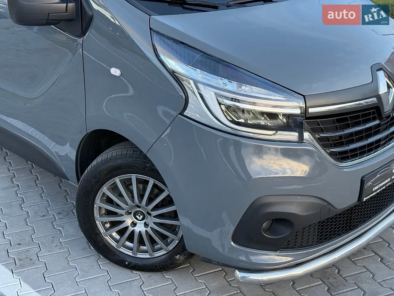 Renault Trafic 2020 photo 2