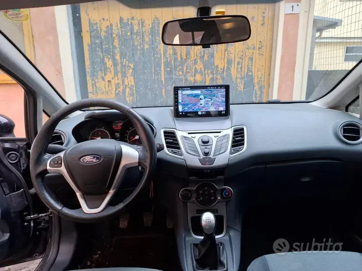 Ford Fiesta 2009 photo 2