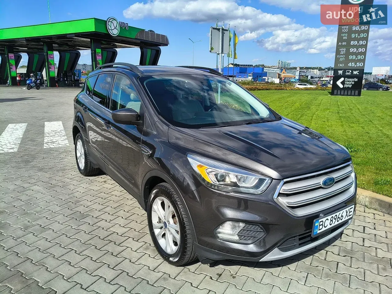 Ford Escape 2017 photo 2