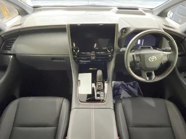 Toyota Vellfire 2025 photo 2