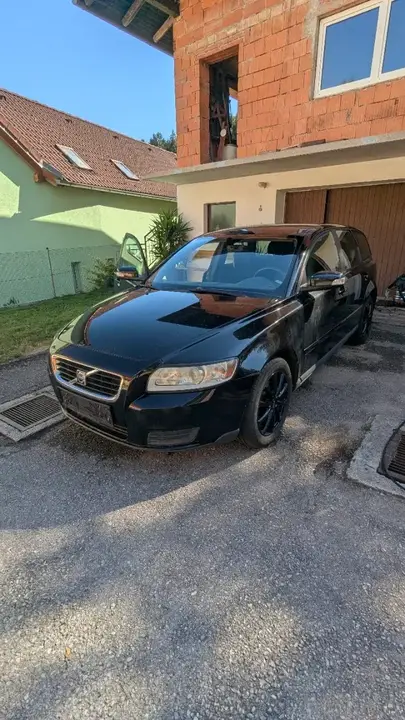 Volvo V50