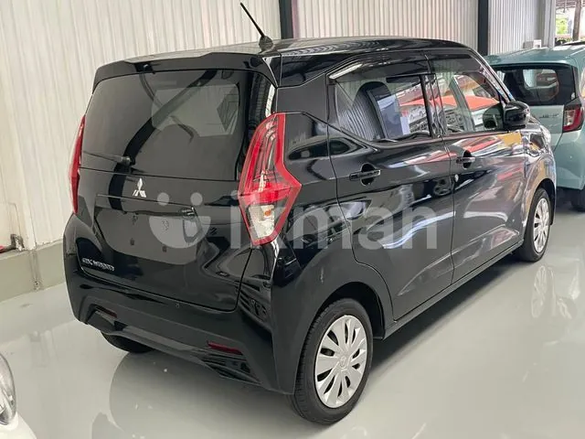 Mitsubishi Ek Wagon 2023 photo 4
