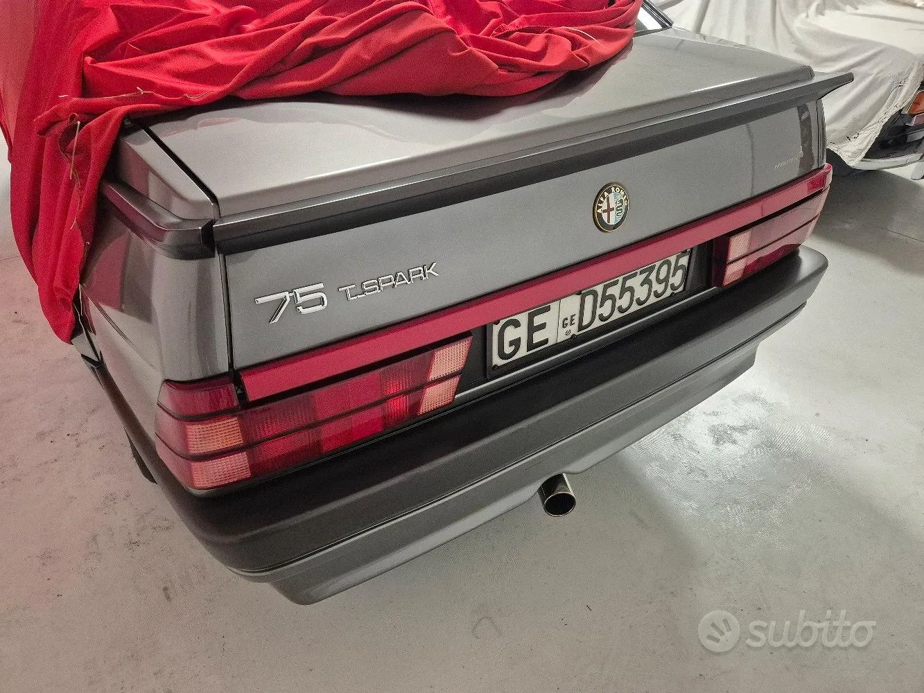 Alfa Romeo 75 1991 photo 2