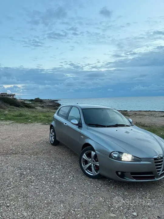 Alfa Romeo 147 2008 photo 2