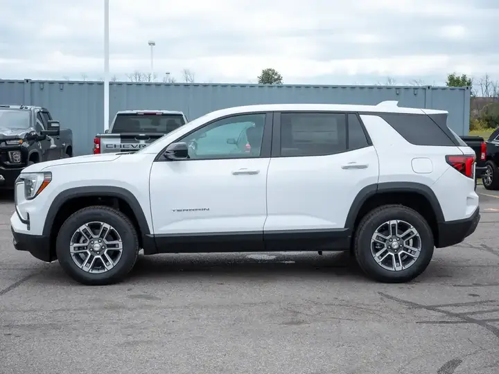 GMC Terrain 2027 photo 5