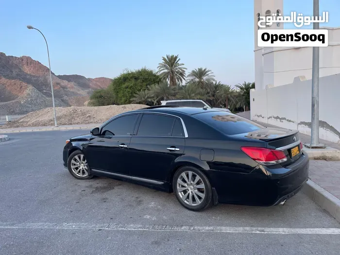 Toyota Avalon 2012 photo 2