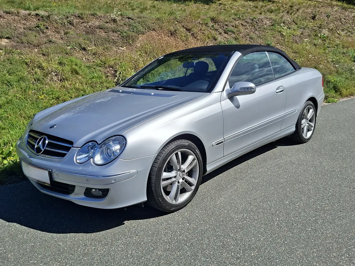 Mercedes-Benz Clk-Class 2008 photo 2