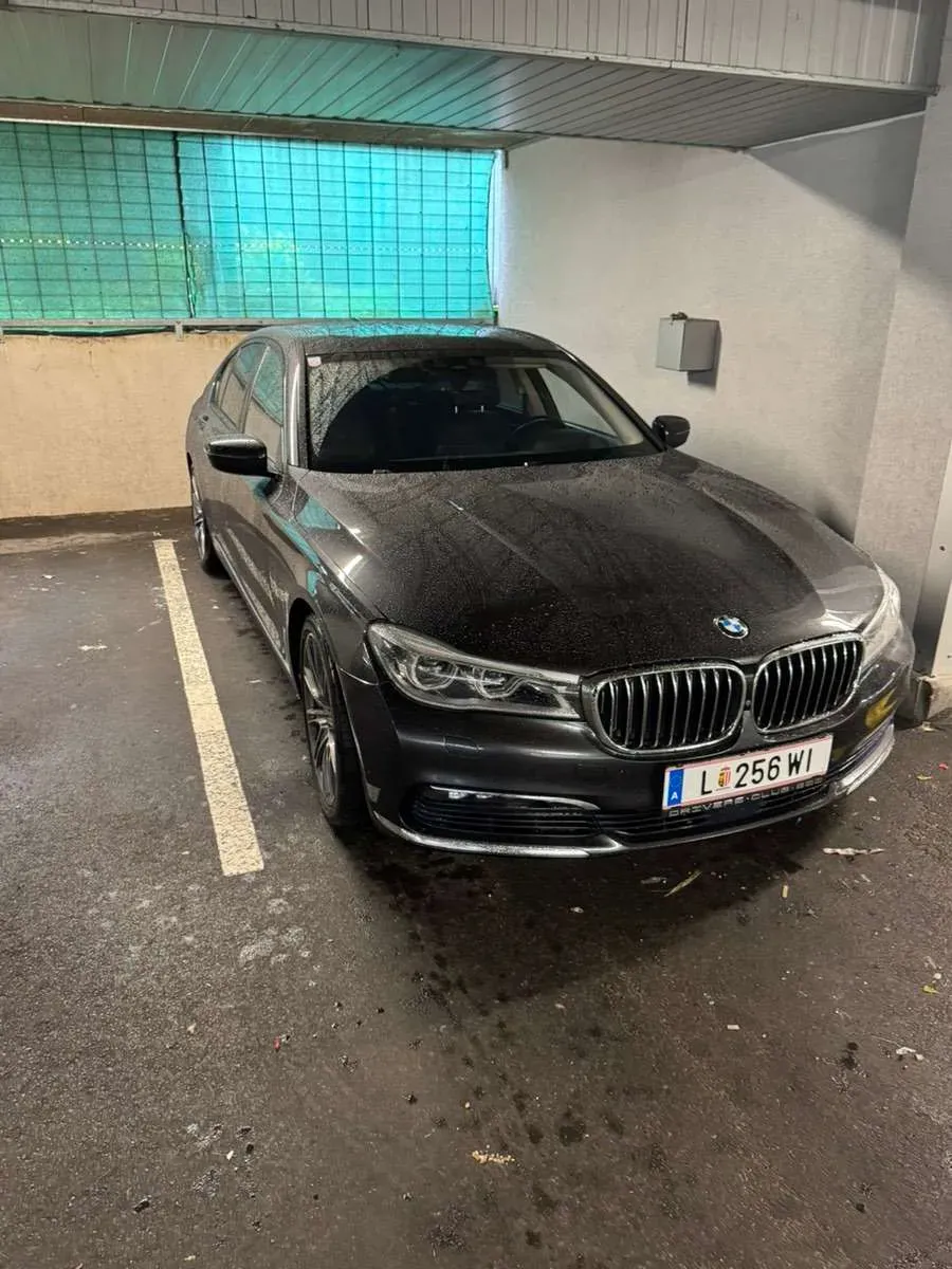 BMW 7 Series 2016 photo 3