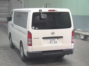 Toyota Hiace 2022 photo 3