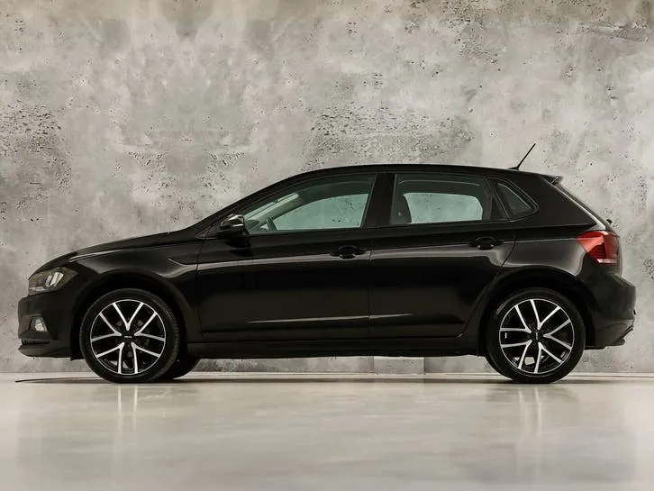Volkswagen Polo 2018 photo 2