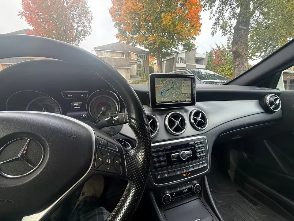 Mercedes-Benz Gla250 2015 photo 4