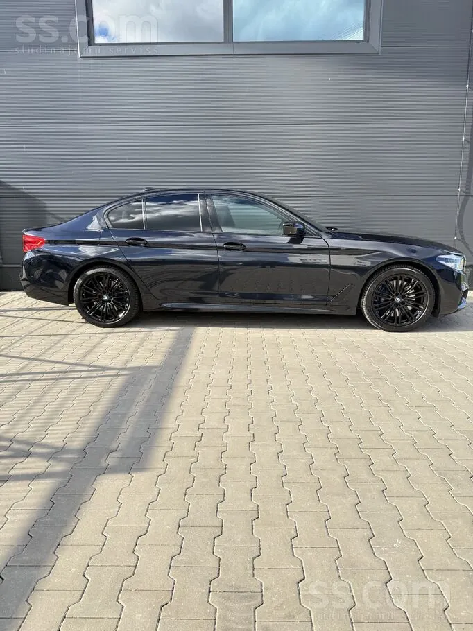 BMW 540I 2017 photo 2