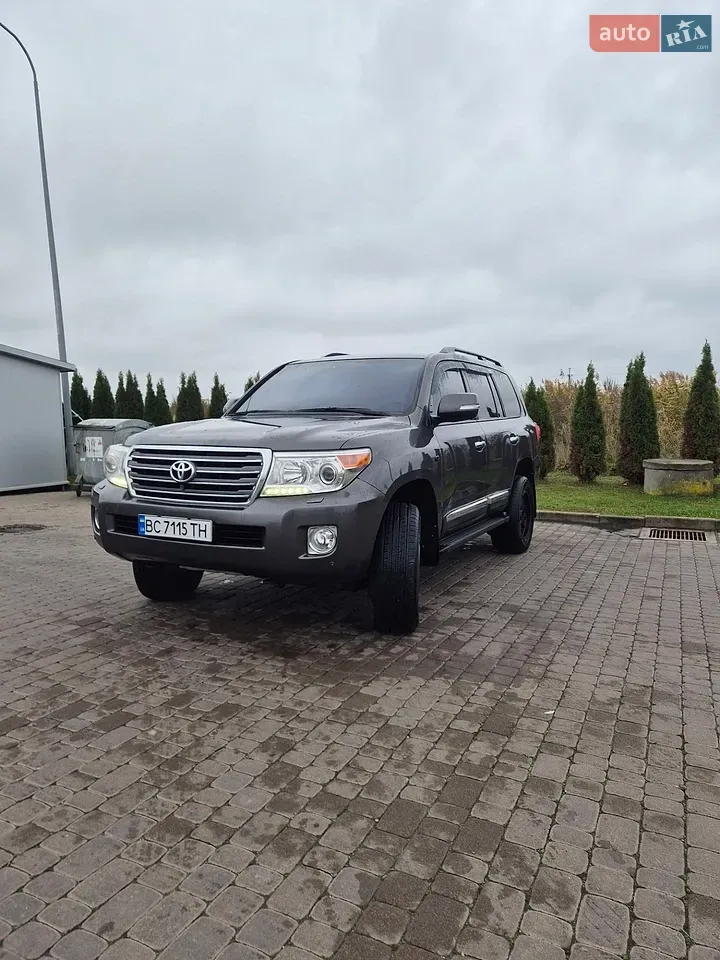 Toyota Land Cruiser 2012 photo 3