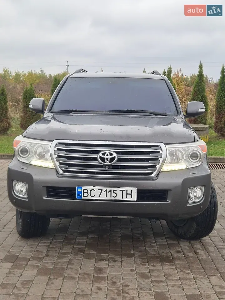 Toyota Land Cruiser 2012 photo 4