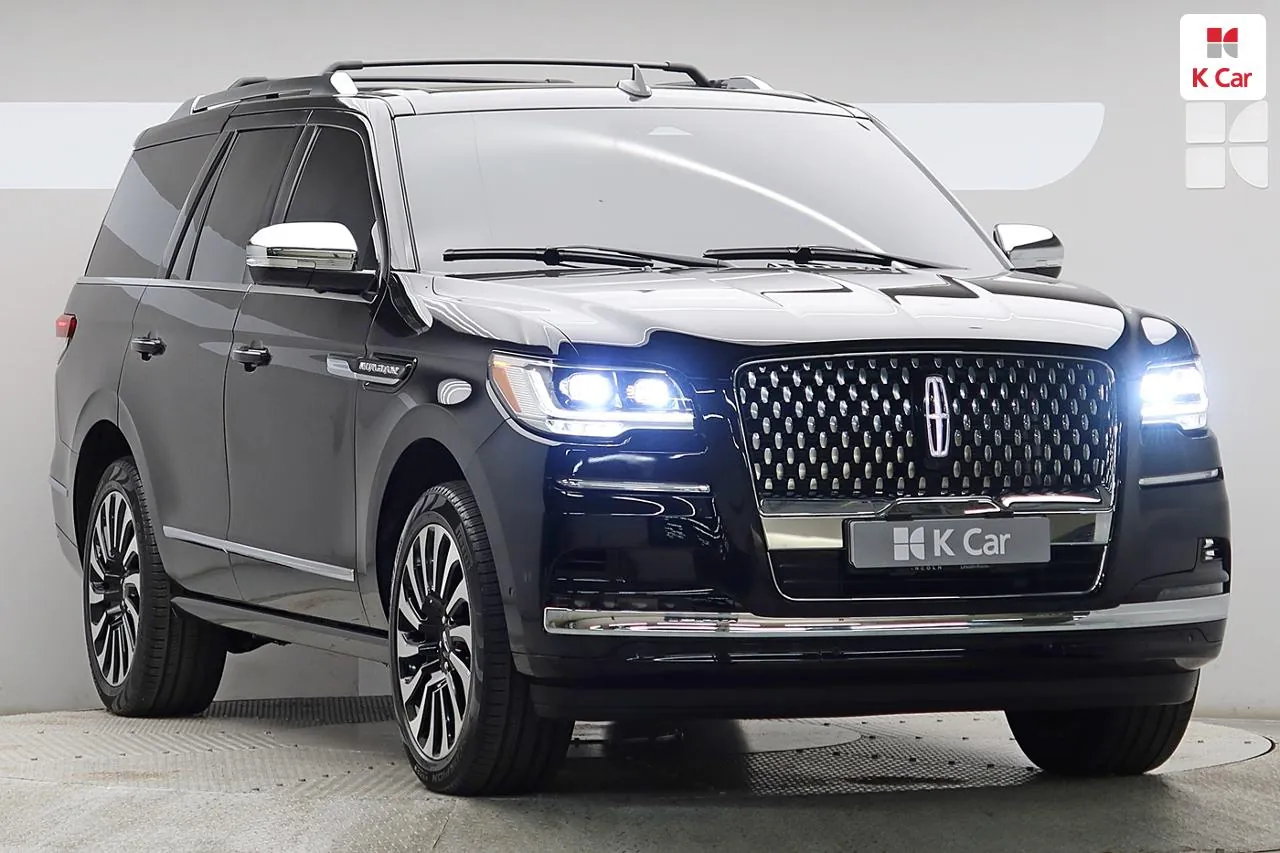 Lincoln Navigator 2023 photo 3