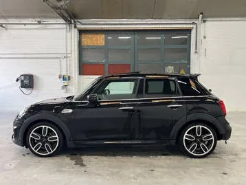 Mini Cooper S 2020 photo 2